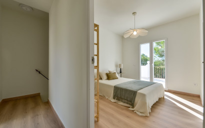 Resale - Villa -
Altea