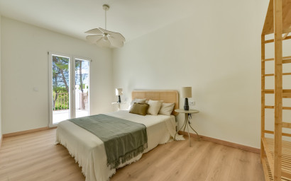 Resale - Villa -
Altea