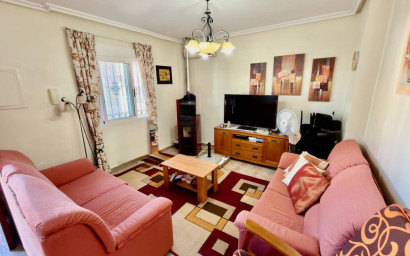 Resale - Villa -
Guardamar del Segura - El Raso