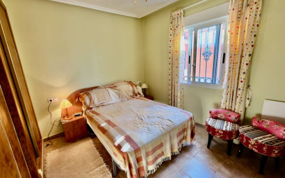 Resale - Villa -
Guardamar del Segura - El Raso