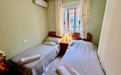 Resale - Villa -
Guardamar del Segura - El Raso