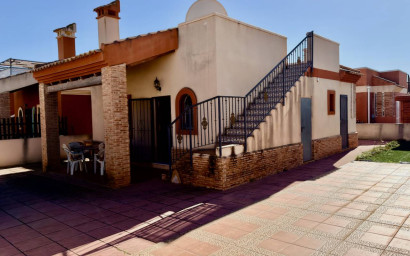 Resale - Villa -
Guardamar del Segura - El Raso