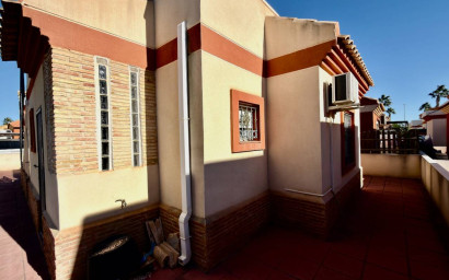 Resale - Villa -
Guardamar del Segura - El Raso