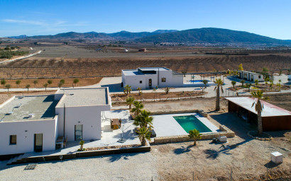 Resale - Finca - Country Property -
Pinoso - Campo
