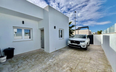 Resale - Villa -
Benijofar - Benijofar - Village