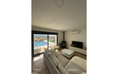 Resale - Townhouse -
Pinoso - Pinoso Alicante