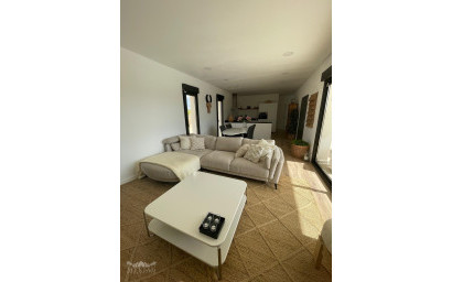 Resale - Townhouse -
Pinoso - Pinoso Alicante