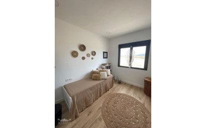 Resale - Townhouse -
Pinoso - Pinoso Alicante