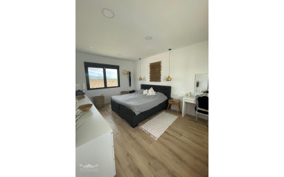 Resale - Townhouse -
Pinoso - Pinoso Alicante