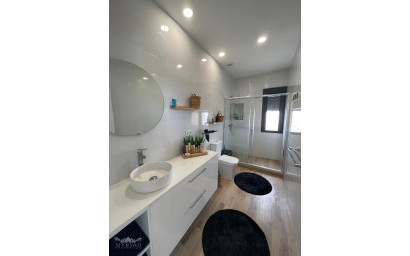 Resale - Townhouse -
Pinoso - Pinoso Alicante