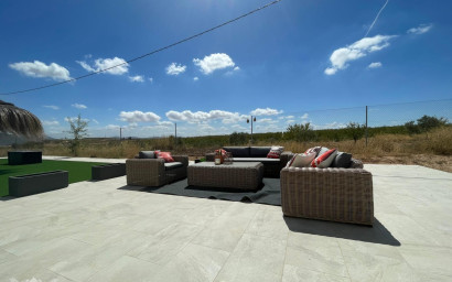 Resale - Townhouse -
Pinoso - Pinoso Alicante