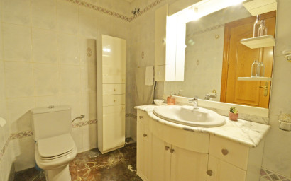 Revente - Maison mitoyenne -
Sax