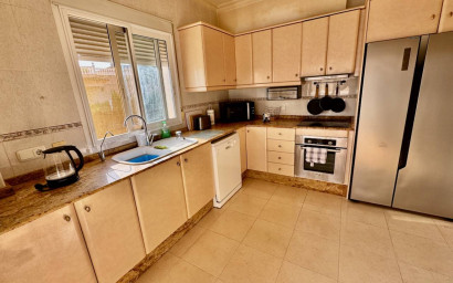 Resale - Villa -
Benferri