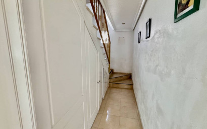 Resale - Villa -
Benferri