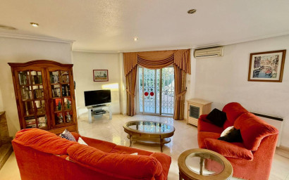 Resale - Villa -
Benferri