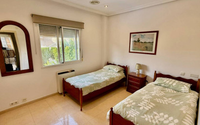 Resale - Villa -
Benferri