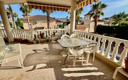 Resale - Villa -
Benferri