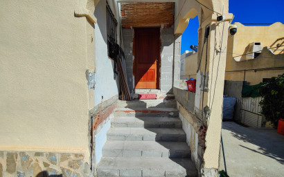 Resale - Townhouse -
San Miguel de Salinas