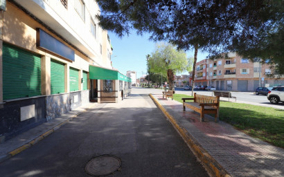Resale - Commercial -
Catral - Catral - Town