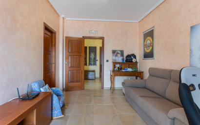 Resale - Villa -
Los Montesinos - La Herrada