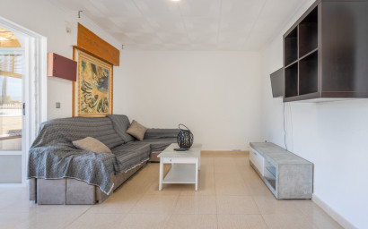 Revente - Villa -
Torrevieja - Urbanización San Luis