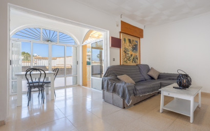 Revente - Villa -
Torrevieja - Urbanización San Luis
