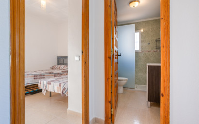 Revente - Villa -
Torrevieja - Urbanización San Luis