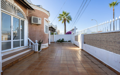 Revente - Villa -
Torrevieja - Urbanización San Luis