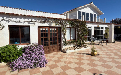 Revente - Maison de campagne -
Rojales