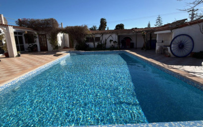 Revente - Maison de campagne -
Rojales