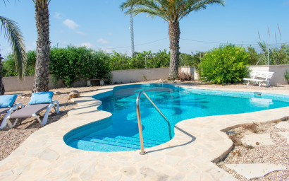 Herverkoop - Villa -
Guardamar del Segura - El Raso
