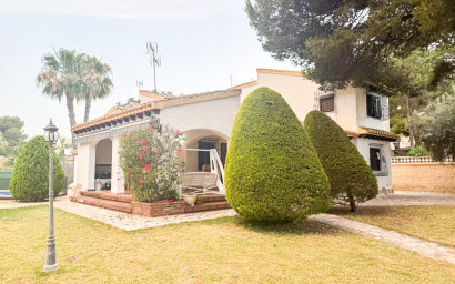 Revente - Villa -
Orihuela Costa - Punta Prima