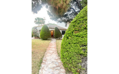 Revente - Villa -
Orihuela Costa - Punta Prima