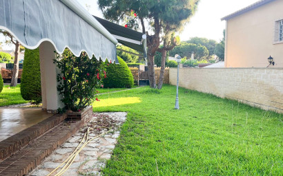 Revente - Villa -
Orihuela Costa - Punta Prima