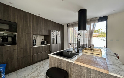 Resale - Villa -
Torrevieja - Los Balcones