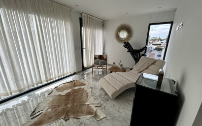 Resale - Villa -
Torrevieja - Los Balcones