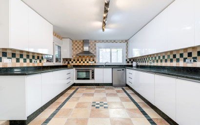 Resale - Villa -
Dehesa de Campoamor