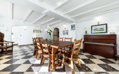 Resale - Villa -
Dehesa de Campoamor