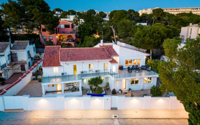 Resale - Villa -
Dehesa de Campoamor