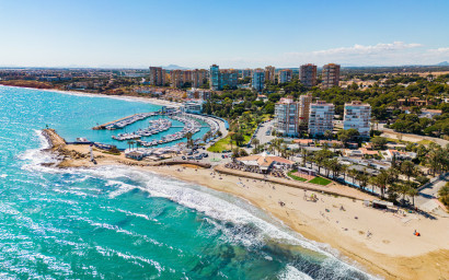 Resale - Villa -
Dehesa de Campoamor