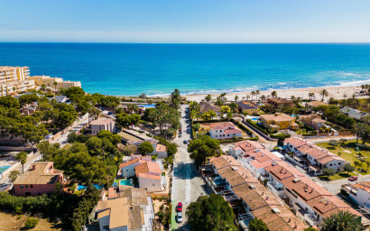 Resale - Villa -
Dehesa de Campoamor