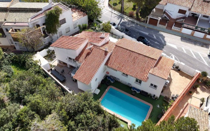 Resale - Villa -
Dehesa de Campoamor