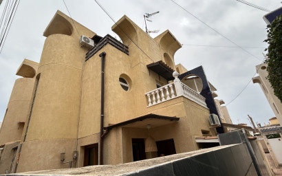 Resale - Townhouse -
Torrevieja