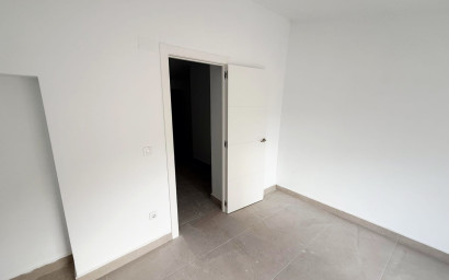 Revente - Maison mitoyenne -
Pinoso