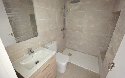 Revente - Maison mitoyenne -
Pinoso