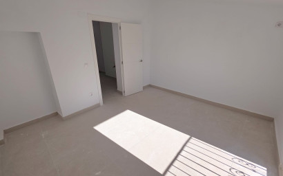 Revente - Maison mitoyenne -
Pinoso