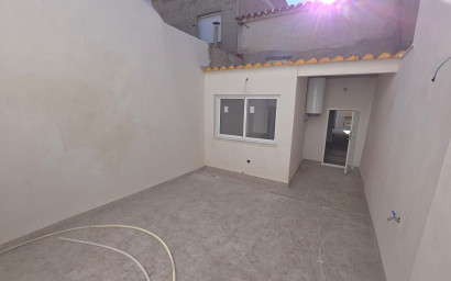 Revente - Maison mitoyenne -
Pinoso