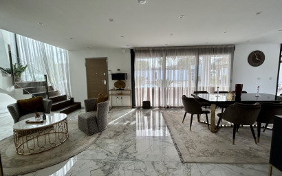 Resale - Villa -
Torrevieja - Los Balcones