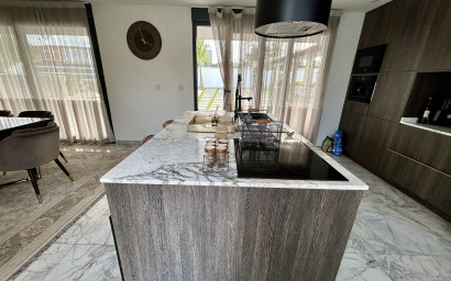 Resale - Villa -
Torrevieja - Los Balcones