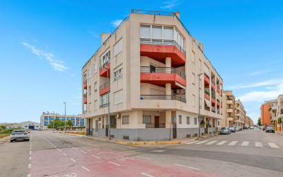 Resale - Apartment -
Almoradí